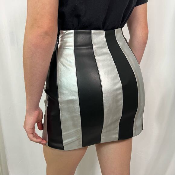 Buddy Love Black and Silver Metallic Faux Leather Mini Skirt NWT - Picture 4 of 8